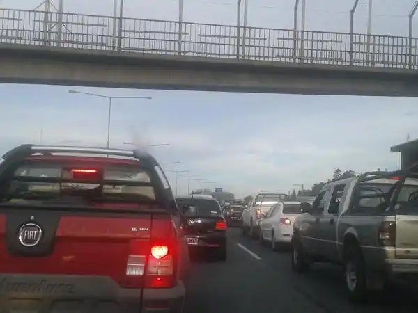 Tránsito totalmente interrumpido en Panamericana altura Escobar