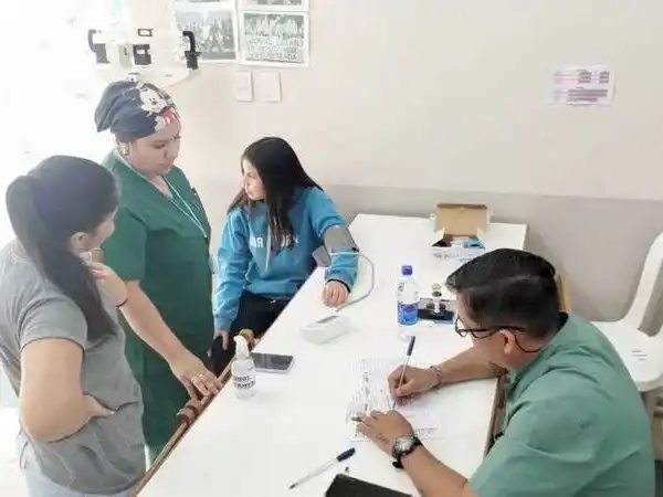 Se concretaron atenciones de salud a 
estudiantes secundarios de Villa Escolar