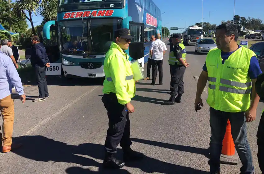 Denuncian "llamativo" control a municipales previo a la movilización