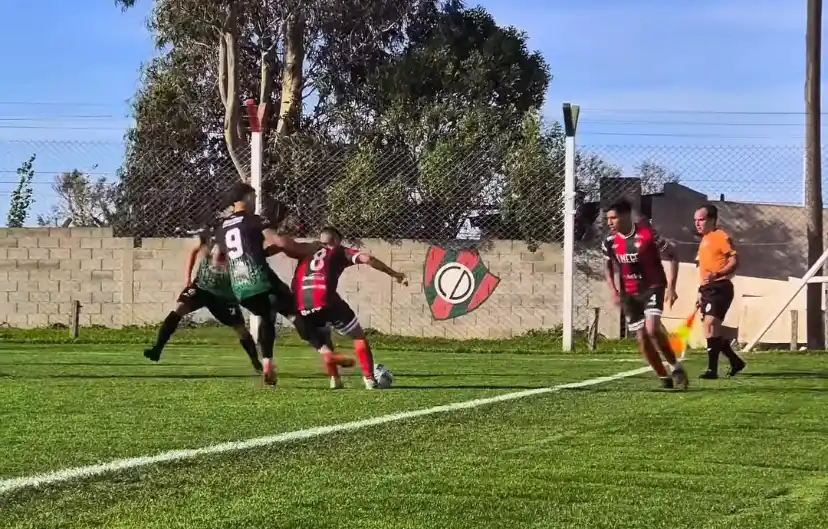 Círculo chocó con el arquero Velazquez y perdió sobre el final ante Germinal