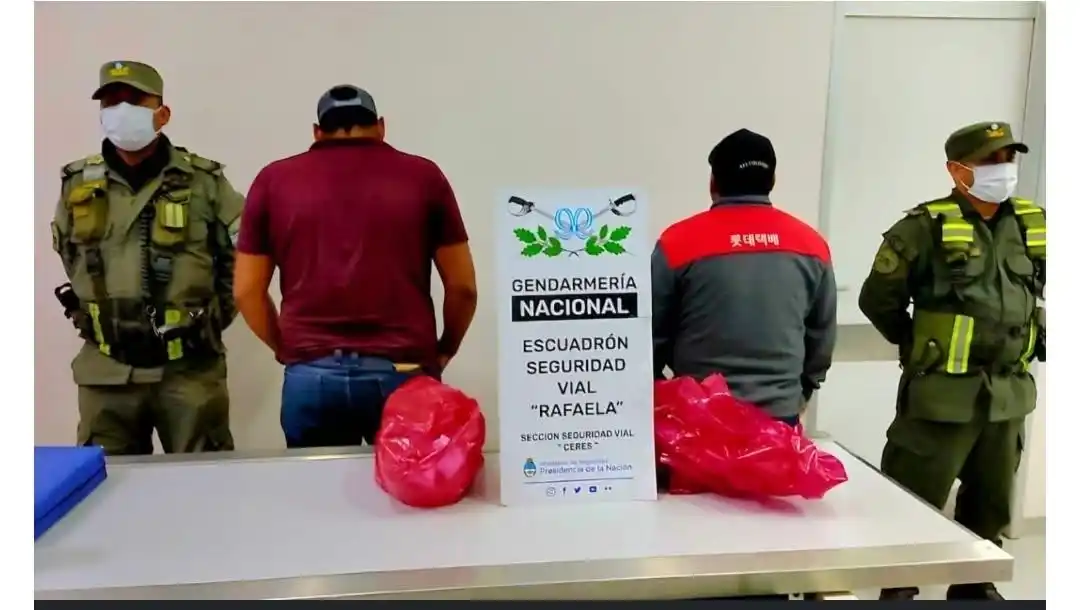 Ruta Nacional 34: detuvieron a dos pasajeros que llevaban más de 160 cápsulas de cocaína dentro de sus cuerpos