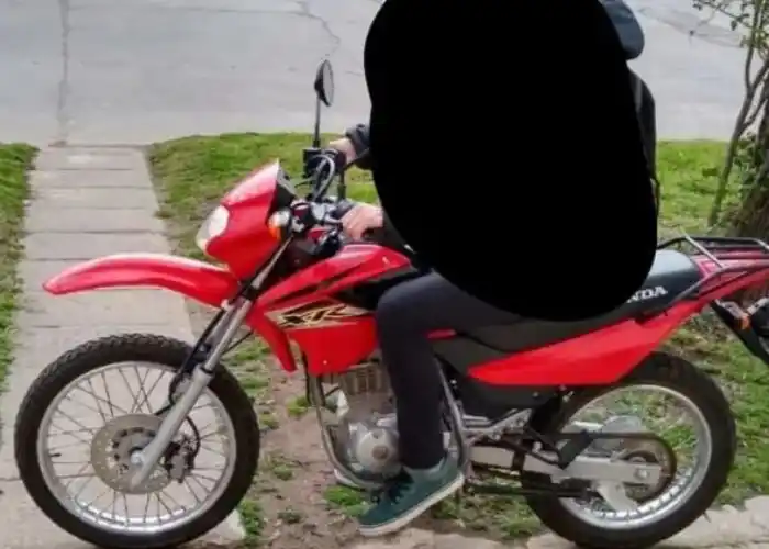 Le robaron una moto Honda XR a Leonel Gottardi