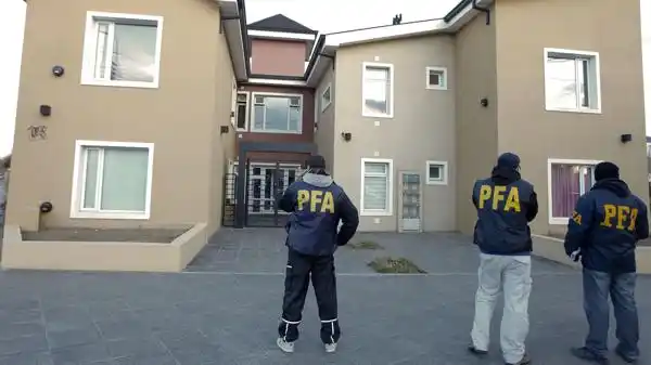 Dinero K: Casanello ordenó 15 allanamientos en todo el país