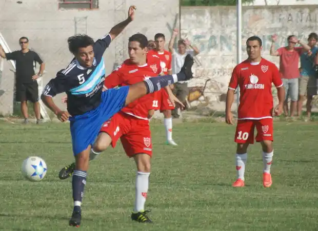 Central Larroque juega hoy en Concepción 