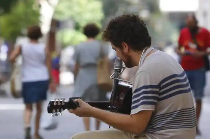 Continúa adelante el programa  municipal que convoca a los  artistas callejeros de la ciudad
