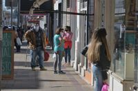 A partir del 10 de diciembre se extenderá la franja horaria para la actividad comercial