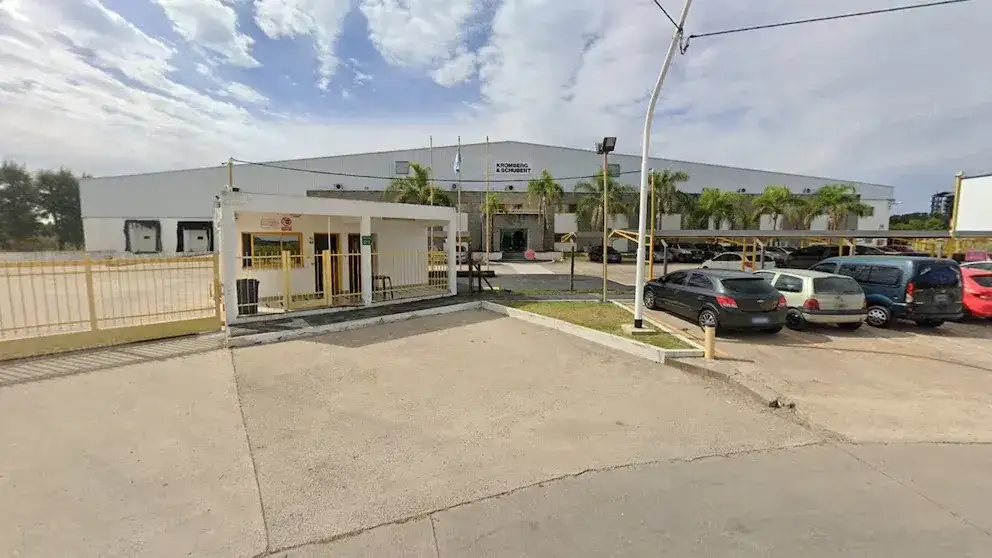 Dos empresas cierran tras el fin de la producción nacional de una camioneta y hay más firmas complicadas
