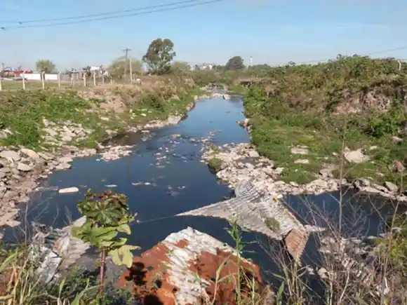 Rosario: Casación ordenó continuar la investigación por la contaminación con residuos cloacales del río Paraná