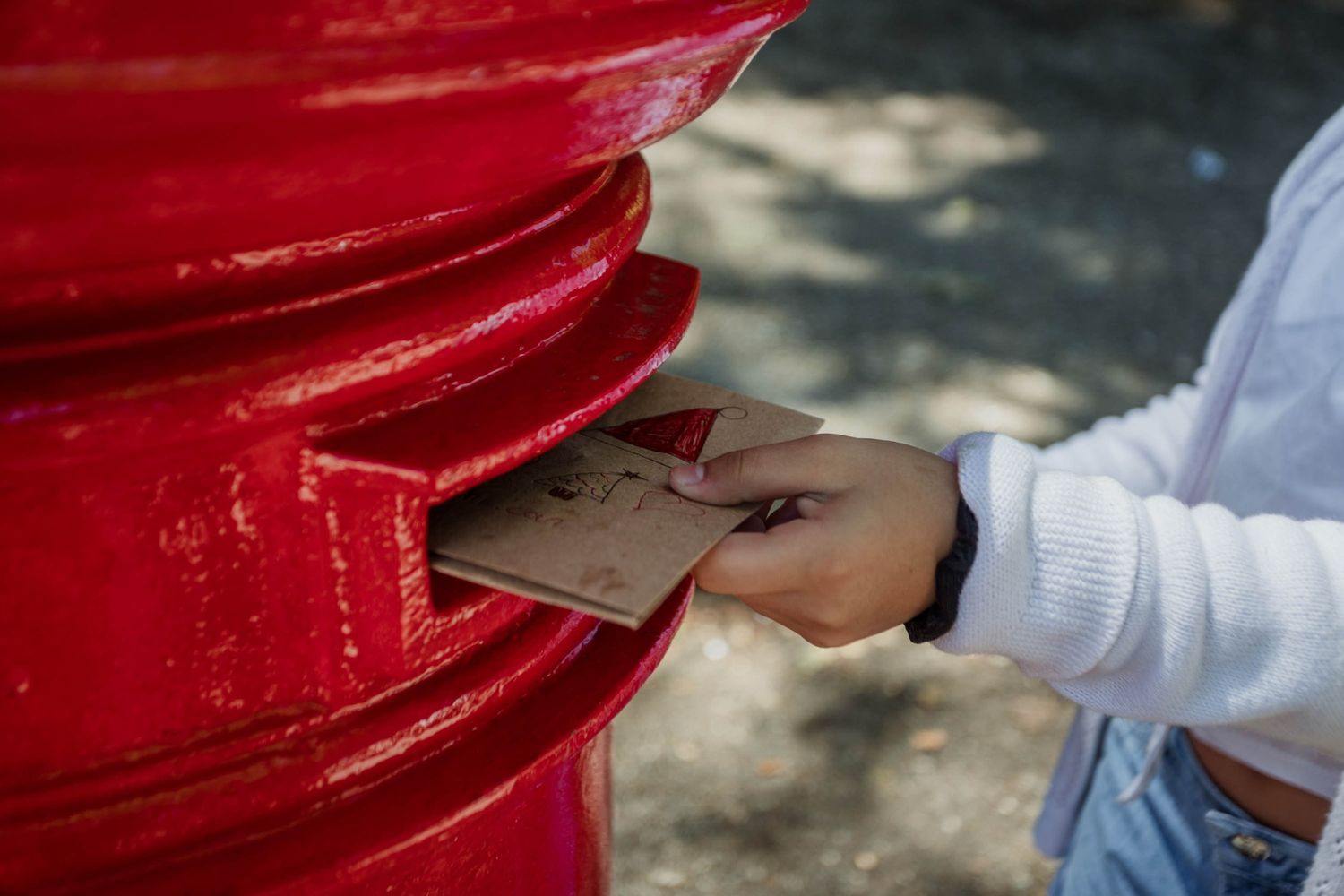 Los mensajes y deseos que serán respondidos en las vísperas de navidad a través de un correo electrónico.