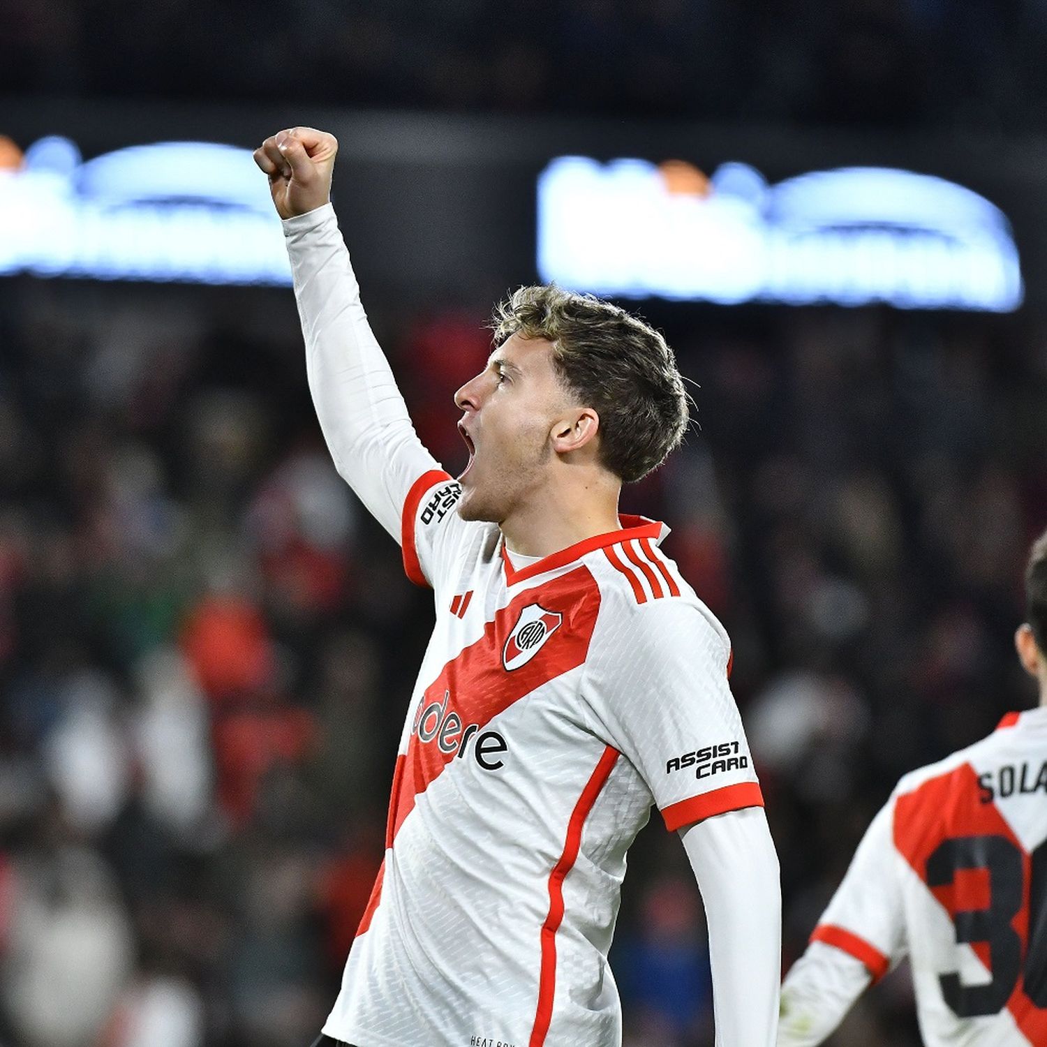 River le dio clase a Belgrano y quedó como único líder en la Liga