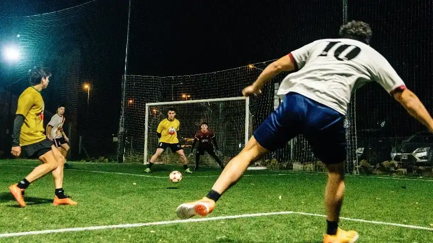 Fútbol en Pico Deportes, una experiencia de encuentro y disfrute deportivo