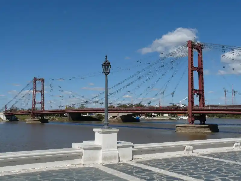 Miércoles despejado en la ciudad