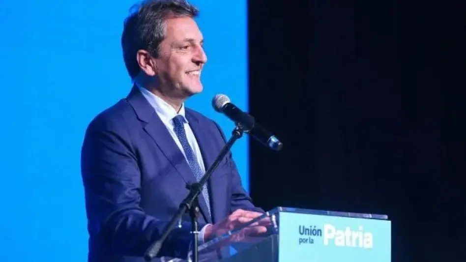 Sergio Massa convocó al equipo económico para estudiar la eliminación del impuesto a las ganancias 