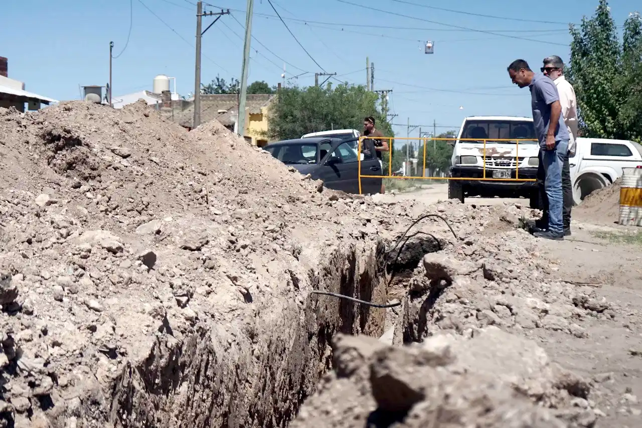 En el barrio Norte. Trabajo en los pluviales