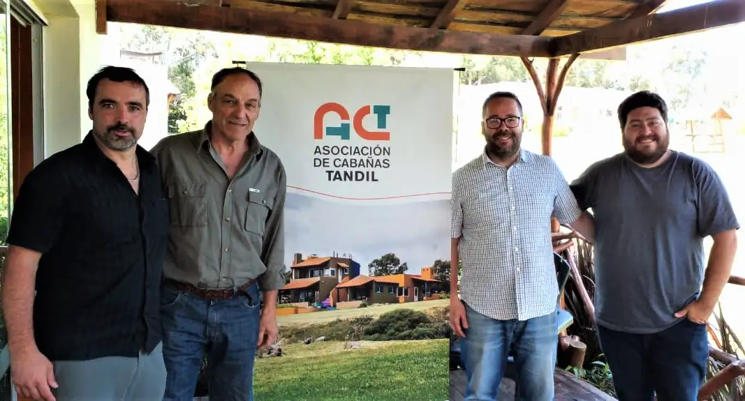 La Asociación de Cabañas y el Cluster Quesero firmaron convenios de colaboración mutua