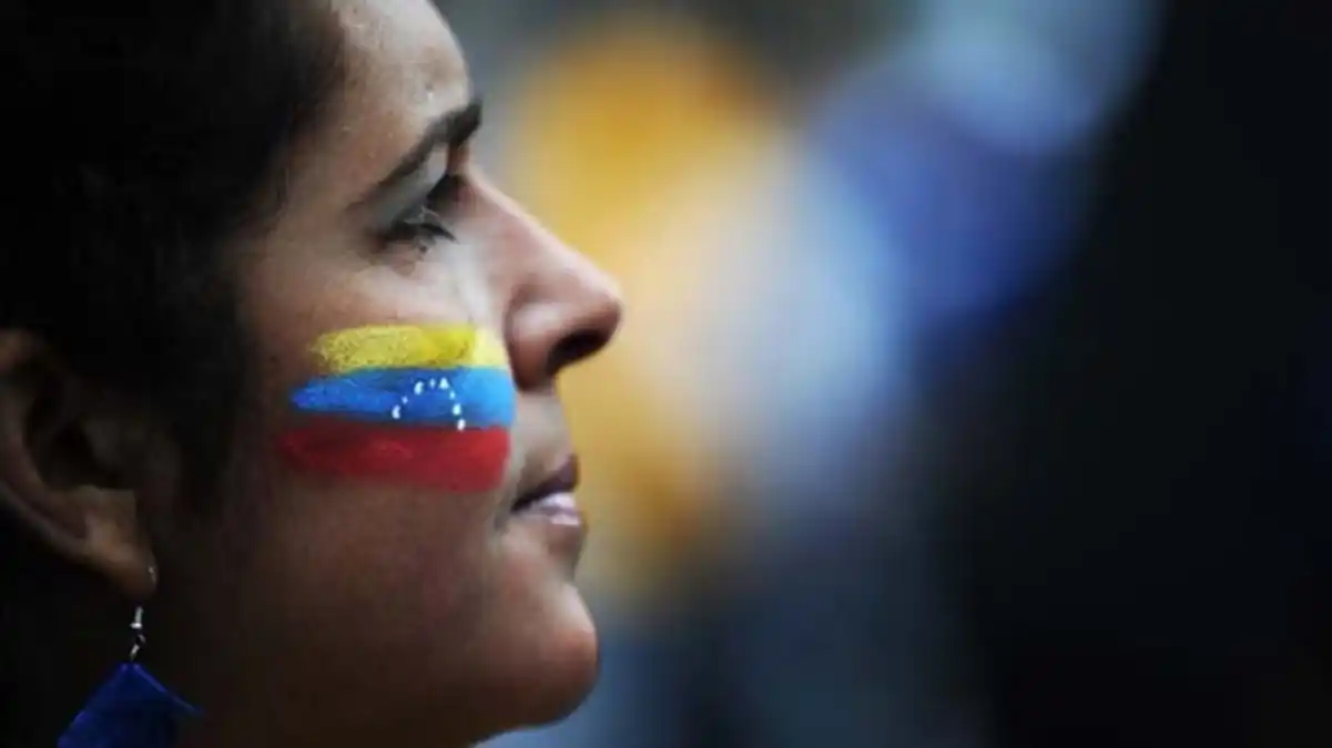 LA MUJER VENEZOLANA es ejemplo de resiliencia y fuerza (VIDEO)