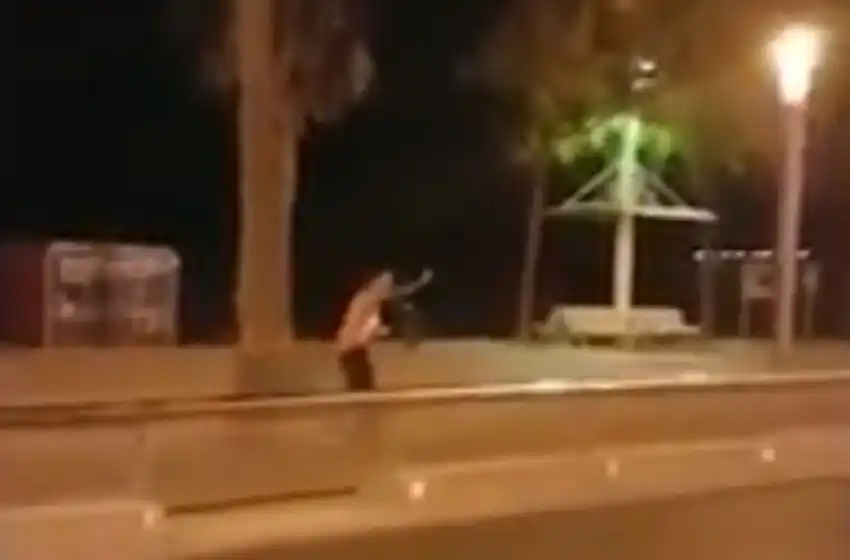 Así asesinaron a uno de los terroristas en Cambrils