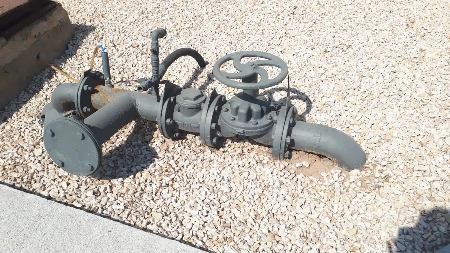 Las bombas de agua funcionan con energía eléctrica.