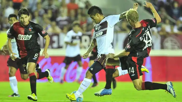 Lanús volvió al triunfo ante Colón