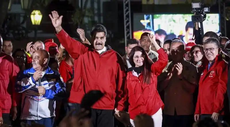 El aislamiento global de Venezuela se intensifica a la espera de sanciones concretas
