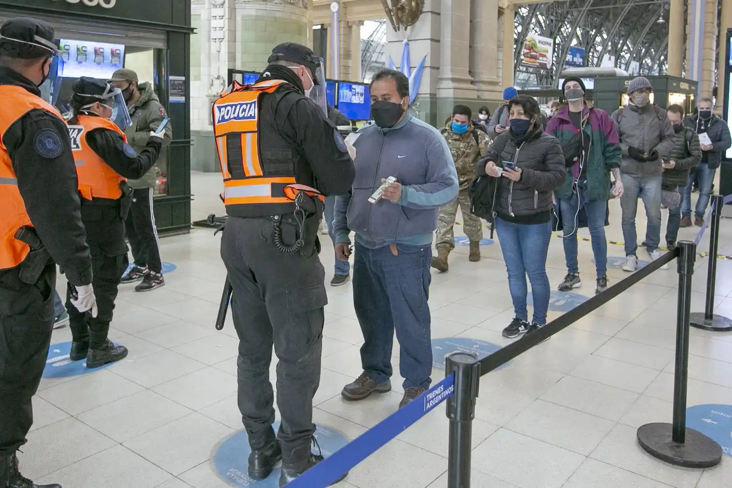 Segunda ola Covid: Qué pasará con el transporte público, la tarjeta Sube y el permiso de circulación