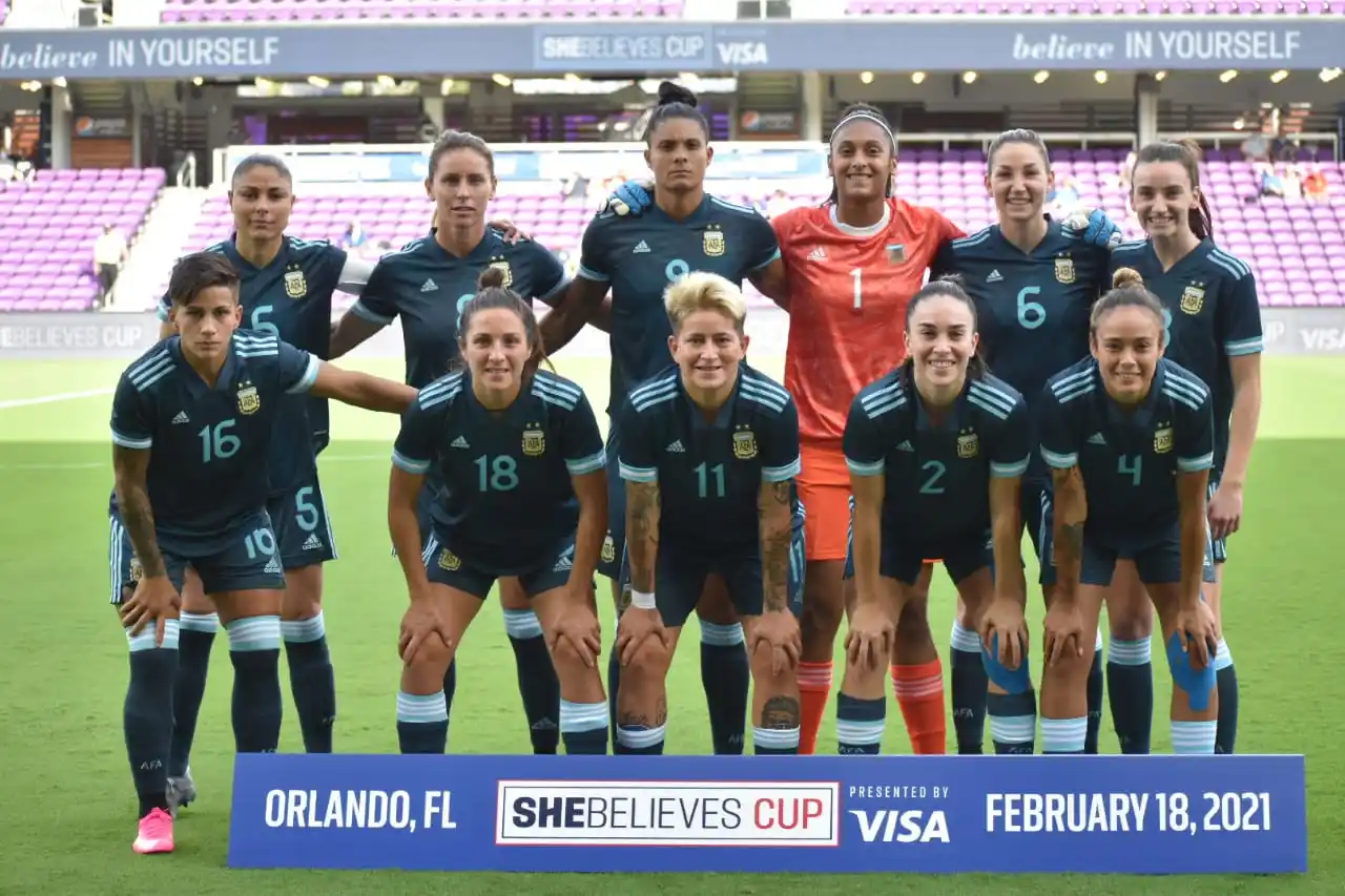 Argentina, con Delgado como titular, debutó en la She Believes Cup