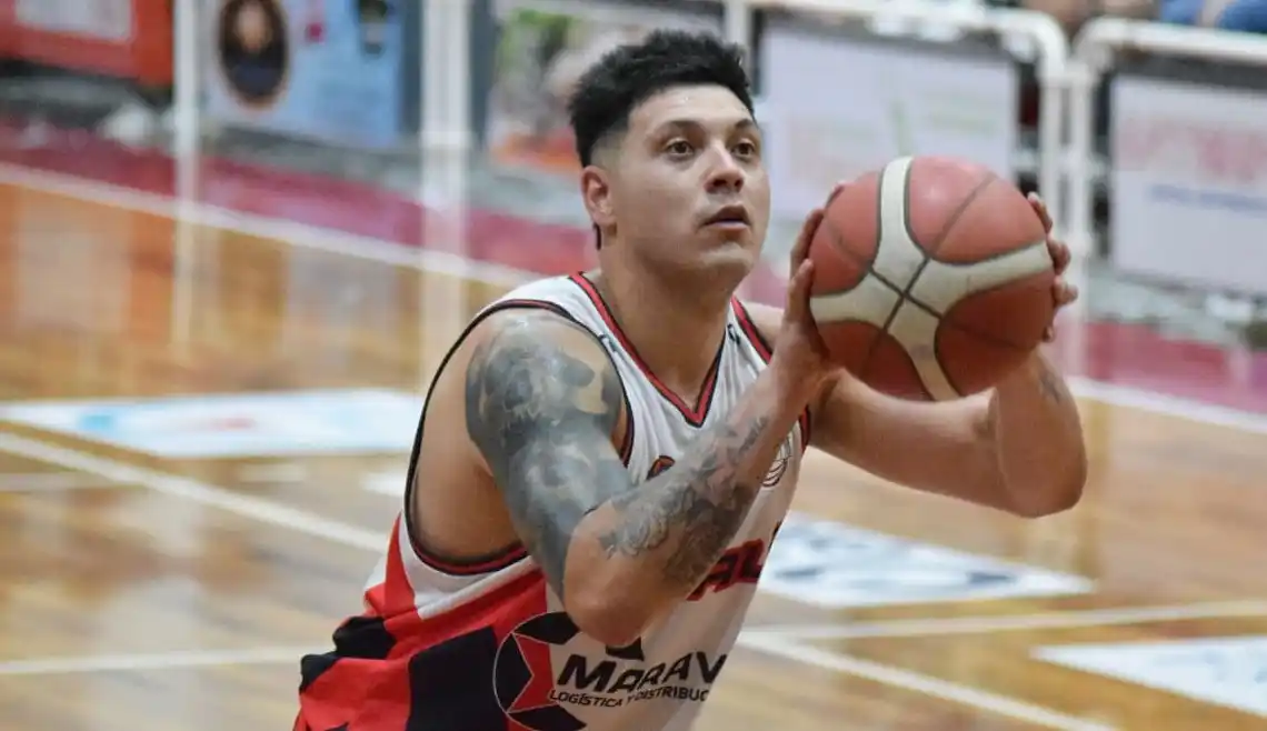 Juan Del Bue fue el máximo anotador del “albo” con 16 puntos