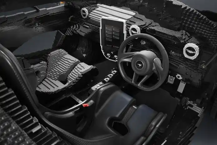 Autos hechos con legos