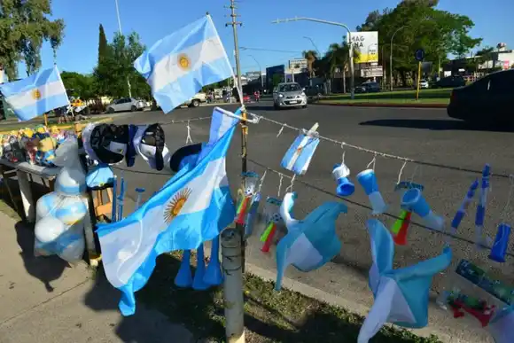 Polémica en PAMI: denuncian que gastaron millones desde la entidad comprando cotillón para el mundial