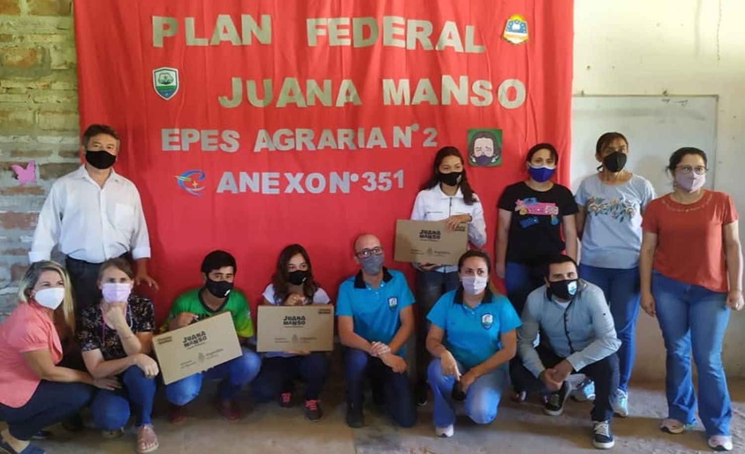 Avanza la entrega de netbooks a estudiantes  de distintas localidades de la provincia