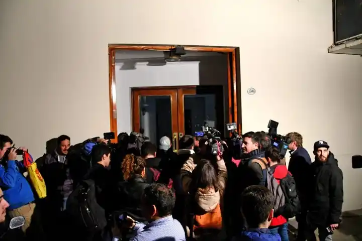 Causa de los cuadernos: Operativo de la Policía Federal en el edificio de Cristina Kirchner
