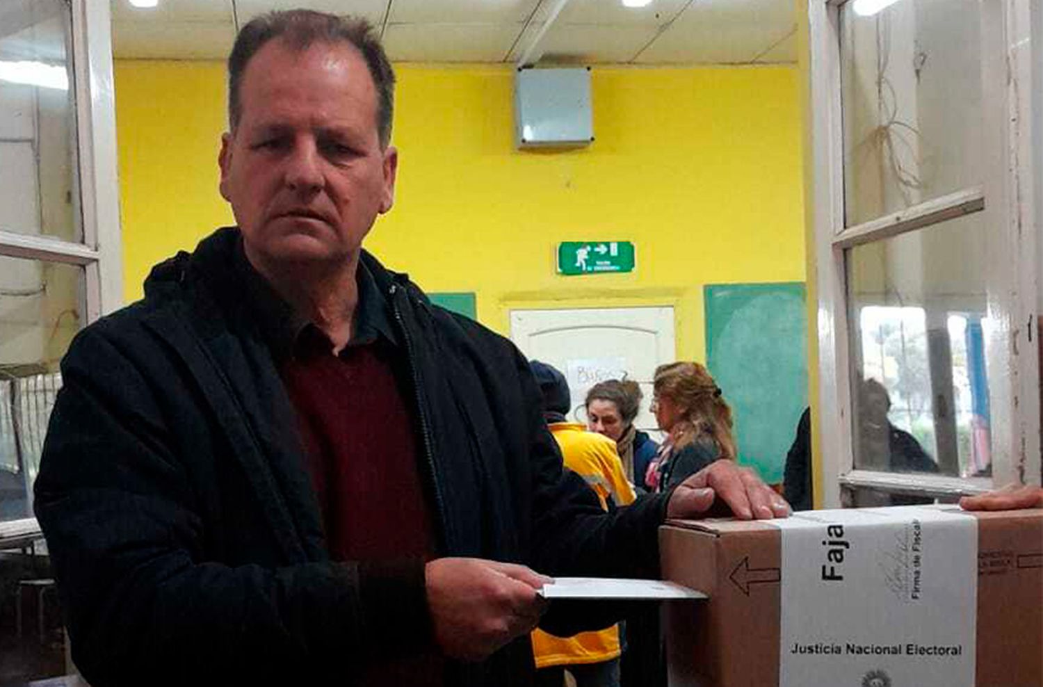 Ya votó el precandidato a Intendente Alejandro Martínez