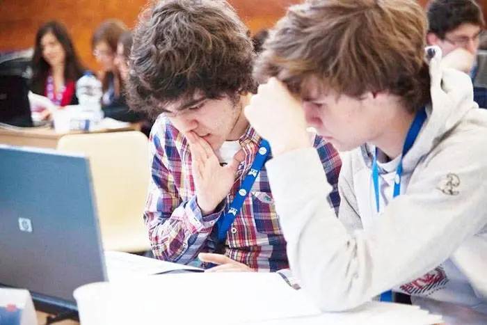 Beneficios económicos para pymes que contraten a jóvenes con secundario completo