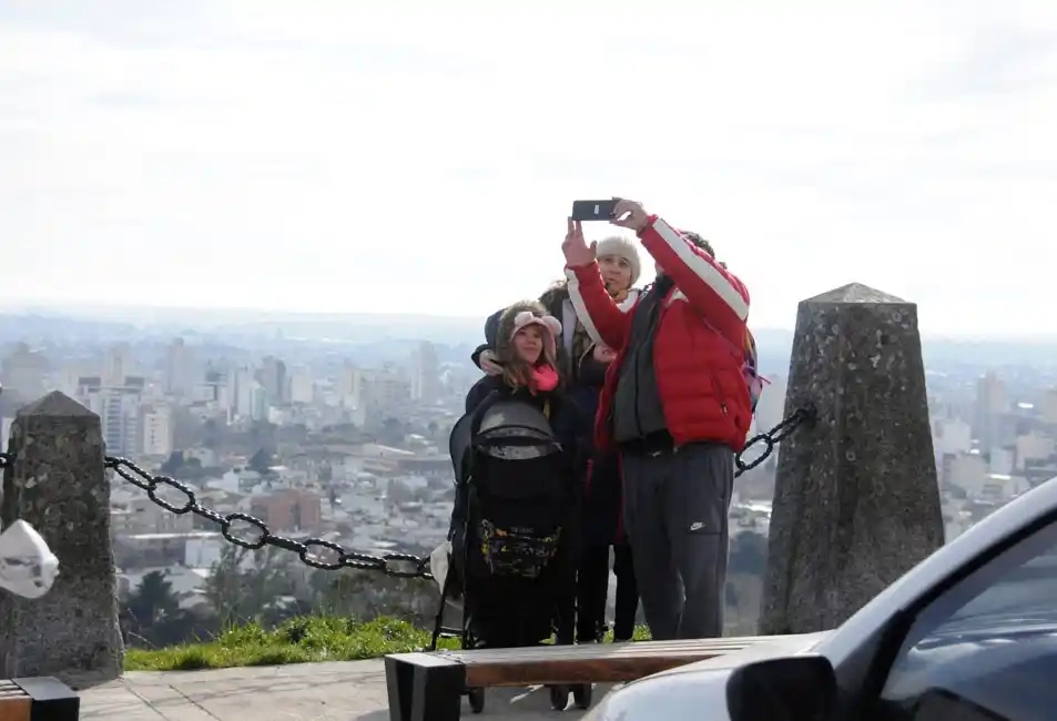 Una gran cantidad de turistas disfrutó de Tandil durante el fin de semana