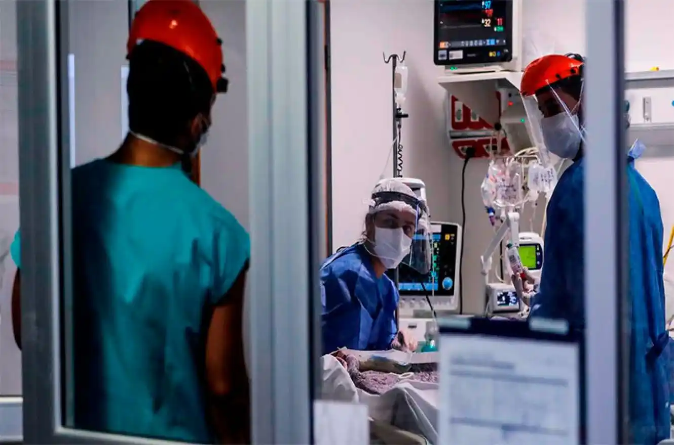 Covid: en la provincia reportaron 298 casos y ocho fallecimientos.