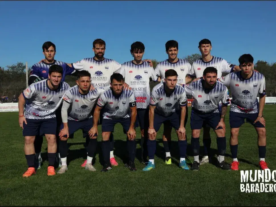 Sportivo Baradero le ganó a Mitre sobre la hora y jugará la final del Torneo Apertura. PH: Mundo Baradero