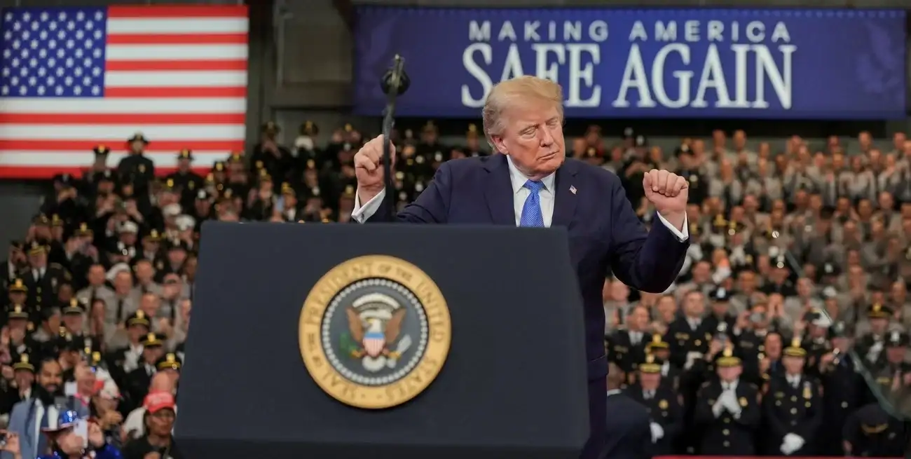 Donald Trump este viernes en Garden City, Nueva York. Crédito: REUTERS/Ken Cedeno