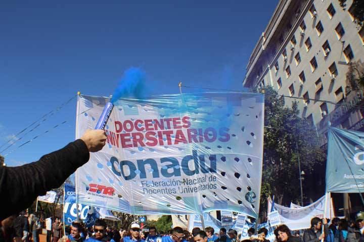 Paro de docentes universitarios martes y miércoles