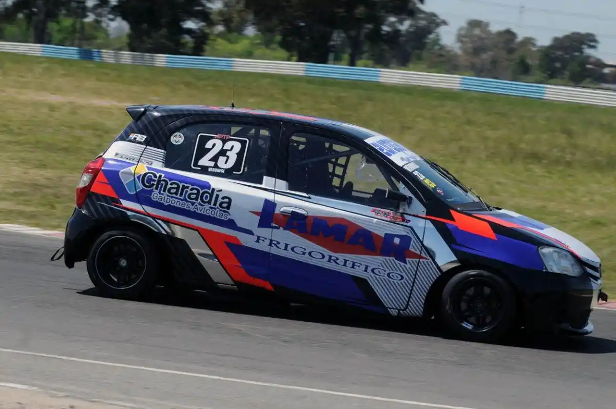 Marco Veronesi se retrasó en la final del domingo pero sigue puntero en el torneo