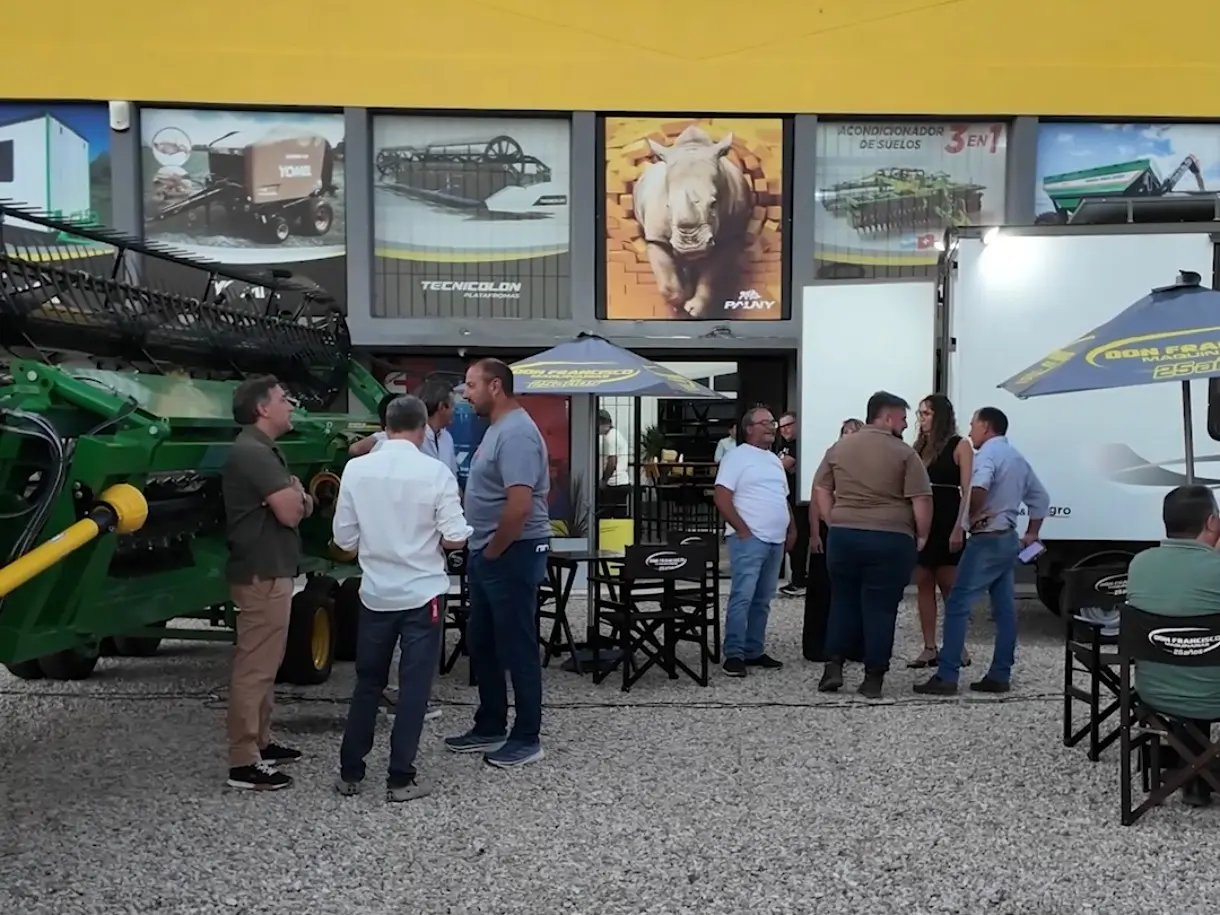 Don Francisco Maquinarias presentó nuevos ingresos y agasajó a sus clientes en el cierre de campaña