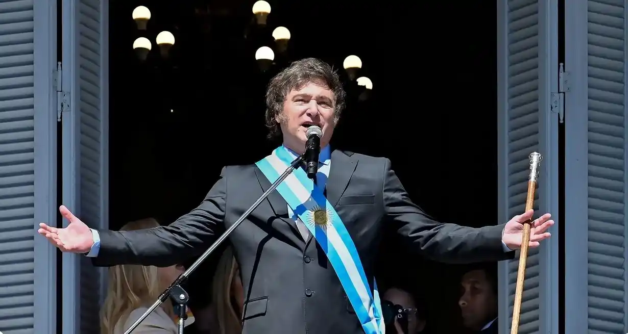 Mientras el Congreso debate en comisiones la "ley ómnibus", Milei viajará a Davos para disertar el miércoles. Antes, el domingo, tiene previsto reunir a su gabinete en Olivos. Crédito: Archivo.