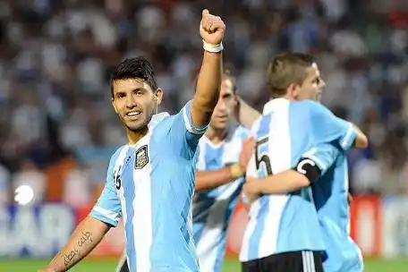 Sin Messi, la selección argentina se enfrenta a Bosnia 