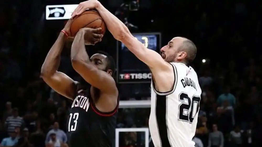 La NBA, rendida ante Manu Ginóbili: “No es humano”