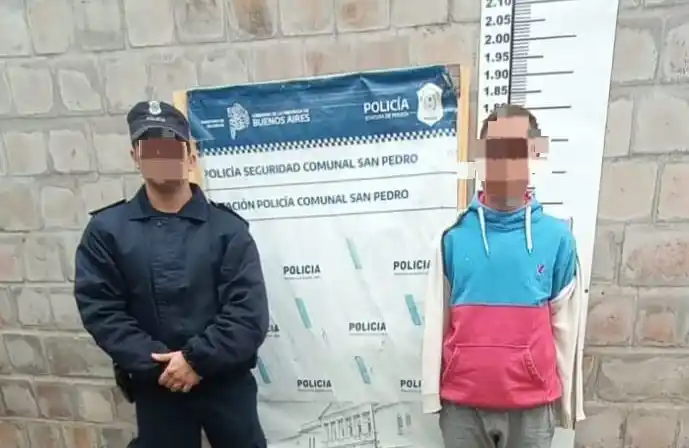 El malviviente intentó usurpar una vivienda amenazando a sus ocupantes con un cuchillo.
