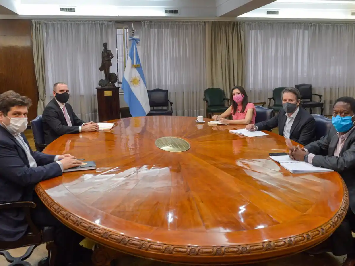Preocupación en la misión del FMI por el Covid-19 positivo de Luis Cubbedu