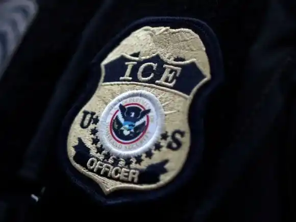 EL ICE se convierte en una "superagencia": ha deportado casi 200.000 personas en 7 meses