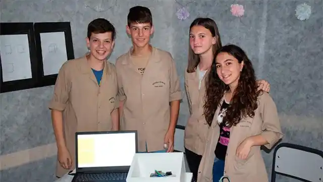 Alumnos entrerrianos crearon un despertador para hipoacúsicos