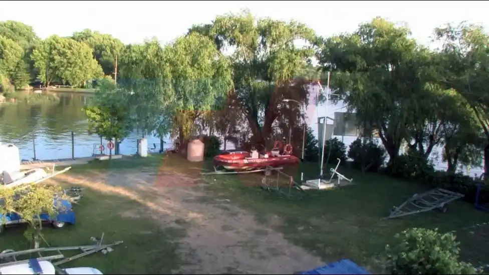 Misterio en Tigre: Hallaron dos muertos dentro de un yate