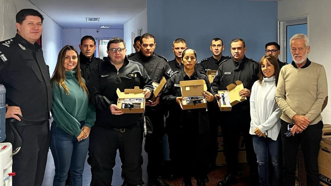 Para mejorar las tareas de control, entregaron alómetros a la Policía de seguridad vial