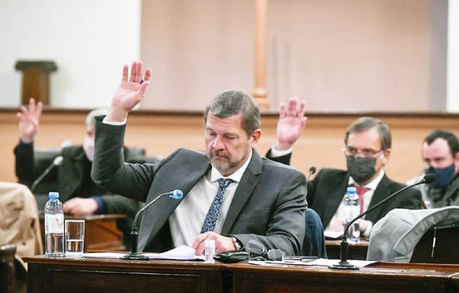 El Senado aprobó sesionar  fuera del Recinto
